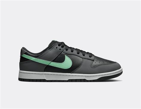 dunk low retro green glow